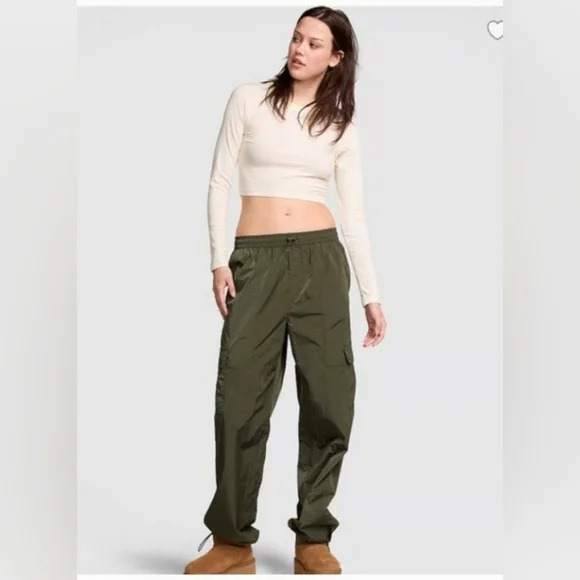 NWT Olive Green High Rise Cargo Pants for Women - Relaxed Fit - Picture 15 of 16